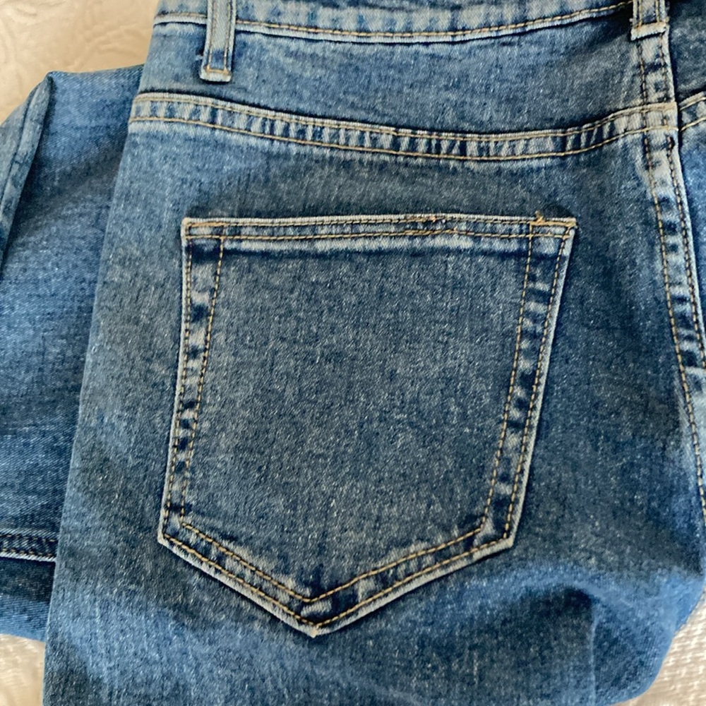 Jeans - Picture 2 of 3